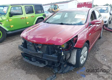 2011 Hyundai Sonata Hybrid z USA, uszkodzony, nr VIN KMHEC4A42BA011208